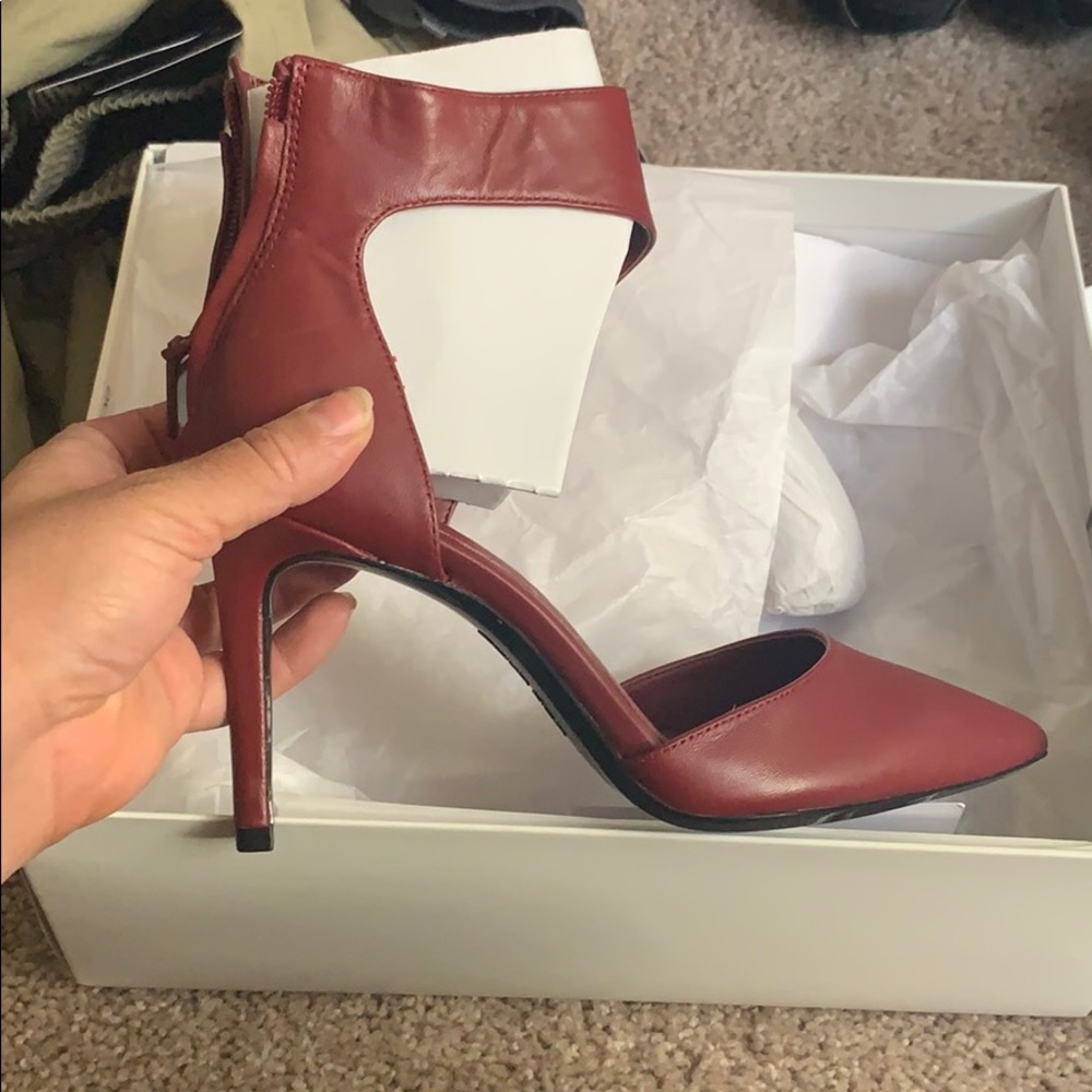 Sz 5.5 Calvin Klein rajon nappa heel red